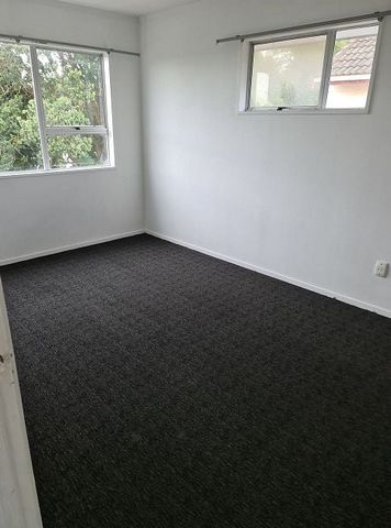 Charming 3BR Home with Modern Comforts - Photo 5