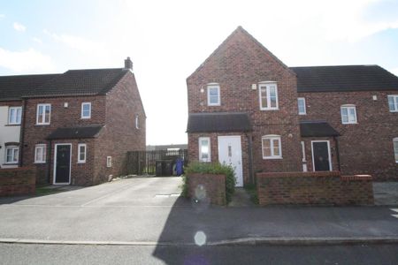 3 bedroom semi-detached house to rent - Photo 4