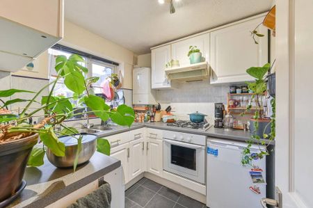 Studio to rent - Photo 5