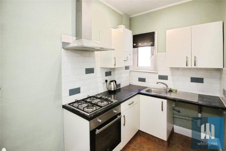 2 bedroom terraced house to rent - Photo 4