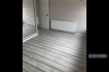 2 bedroom end of terrace house to rent - Photo 3