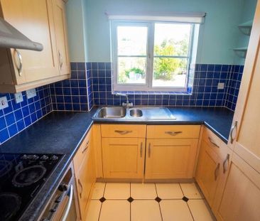 2 bedroom flat to rent - Photo 6