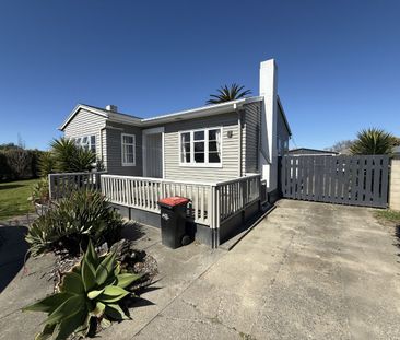 Sunny and spacious family home - Photo 1