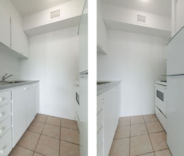 1975 Maisonneuve Blvd West, Montréal, QC - Photo 3