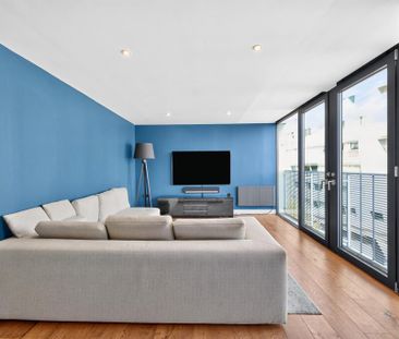 2 bedroom flat to rent - Photo 2