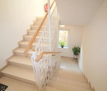 Dachgeschoß-Apartment beim Grünen Markt - Photo 2