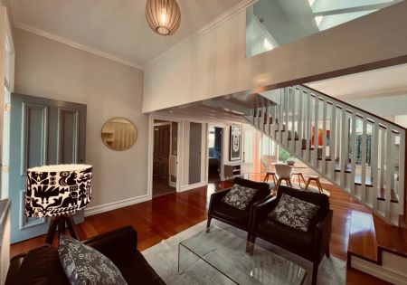 Executive Inner City Living - Photo 3