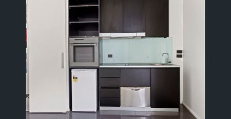 POSITION & LIFESTYLE SETS THIS ONE APART | Besser+Co - Photo 4