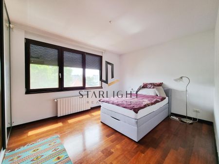 Exclusive 3-Bedroom Penthouse with Rooftop Terrace - Fotografie 4