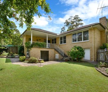 Pristine 4 bedroom brick home - Photo 1