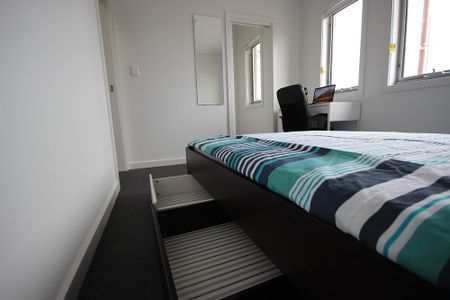 6-bedroom shared house / townhouse, Fifth Street - Photo 5