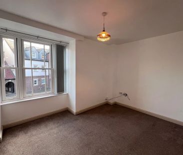 Hopmans Court - Photo 5