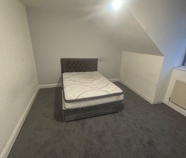 Room in a Shared House, East Park Road, LE5 - Photo 3