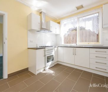 Two Bedroom Home in Fitzroy North - Photo 2