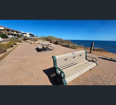 31 Petersen Crescent, Port Noarlunga, SA 5167 - Photo 5