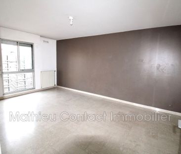 Centre-ville, Location appartement 2 pièces 45 m² - Photo 2