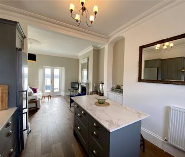 4 bedroom terraced house to rent - Photo 3