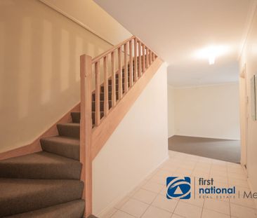 Spacious 4-Bedroom Townhouse in Central Melton! - Photo 1