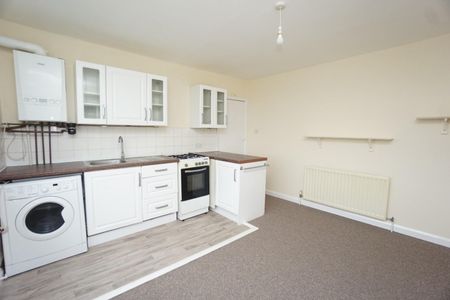 1 bedroom Flat To Let - Photo 3