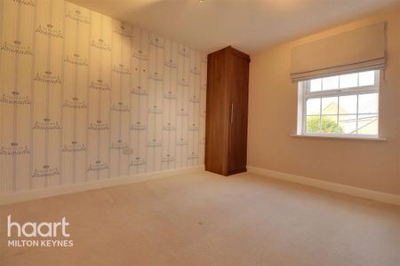 5 bedroom detached house to rent - Photo 2