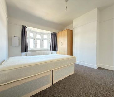 4 bedroom terraced house to rent - Photo 4
