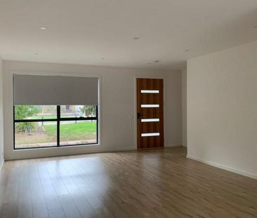 The perfect home in the heart of Craigieburn! - Photo 3