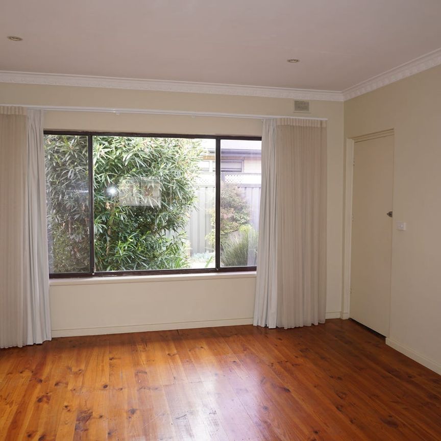 Lovely Single Storey Unit in Small Group - Photo 1
