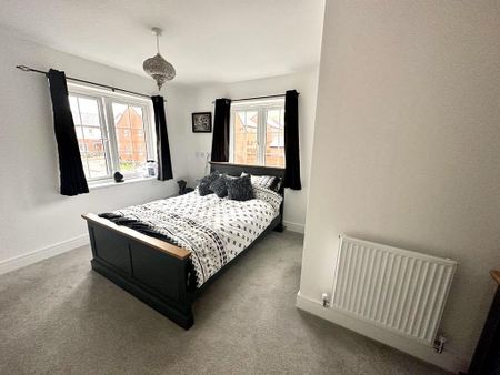 3 bedroom detached house to rent - Photo 2