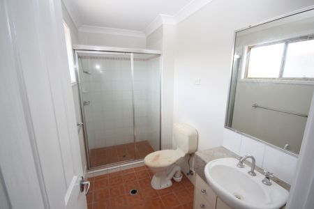 27/100 Oakmont Avenue, 4075, Oxley Qld - Photo 2