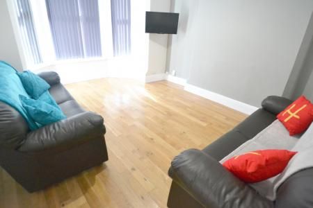 Loughborough Road, West Bridgford, NG2 - Photo 1