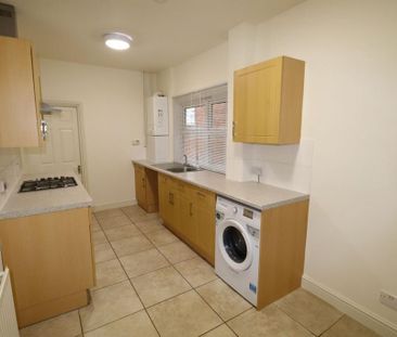 3 bedroom terraced house to rent - Photo 6