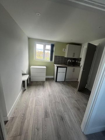 Studio to rent - Photo 5