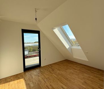 High-quality top-floor apartment with spacious terrace - Photo 2