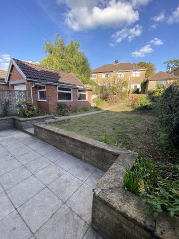 £1,300 PCM, Three Bedroom Semi-Detached House with Off-Road Parking, Garage, and Large Garden in Lynton Terrace, Llanrumney, Cardiff, CF3 4BS - Photo 2