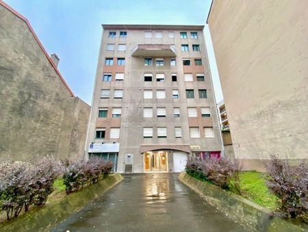 CHARMANT ET LUMINEUX T1 DE 34.80 M² DONNANT SUR COURS - GRAND CLEMENT - RUE LEON BLUM - Photo 4