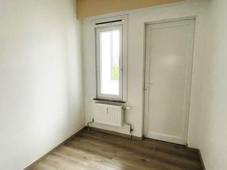 volledig vernieuwd appartement gelegen in een klein gebouw op de 2e verdieping - Photo 5