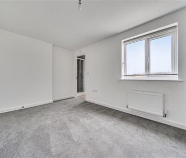 3 bedroom detached house to rent - Photo 5