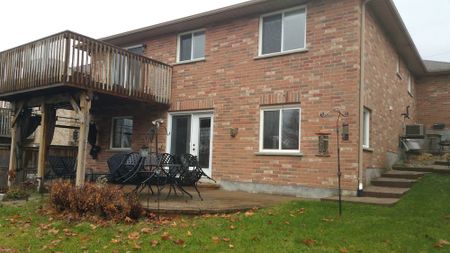 For Lease - 194 Livingstone Street Unit# Upper, Barrie, Ontario - Photo 3