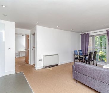 3 bedroom flat to rent - Photo 3