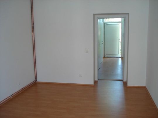 Gries – 80 m² – 3 Zimmer Wohnung – neue Einbauküche – WG fähig – wohnbeihilfenfähig - Foto 1