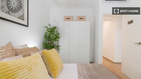 barcelona, Catalonia 08025 - Photo 5