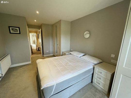 Apartment 33, The Elm, Carysfort Hall - Photo 1