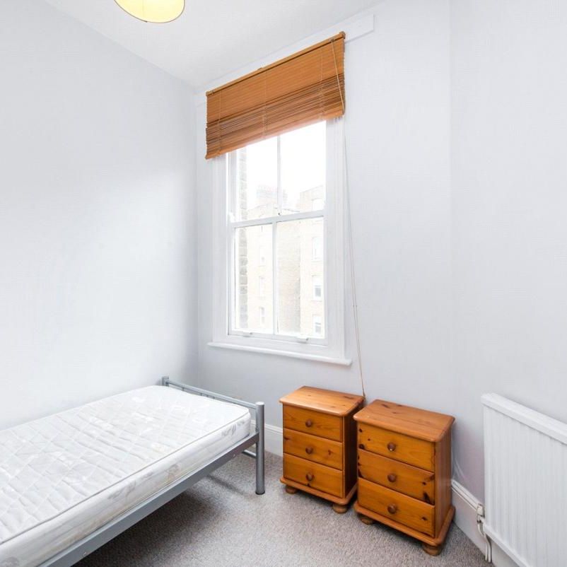 2 bedroom flat in Widley Road - Photo 1