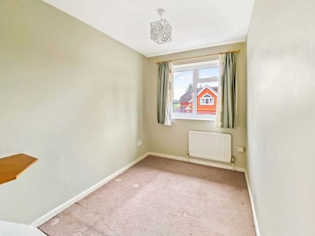 3 bedroom semi-detached house to rent - Photo 4