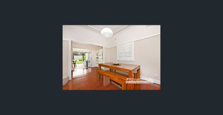 A PERFECT START - Photo 2