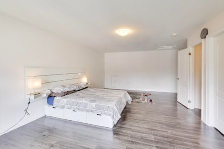 For Lease - 1161 Carnegie Drive, Mississauga, Ontario - Photo 3