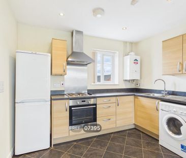 2 bedroom flat to rent - Photo 4