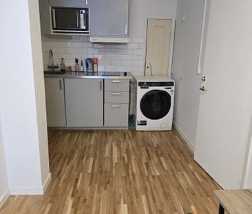 Malmköpingsvägen, Bandhagen - Photo 2