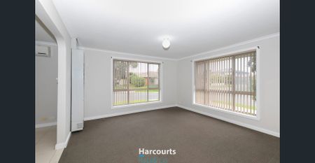 Spacious 3-Bedroom Family Home in Mill Park - Photo 3