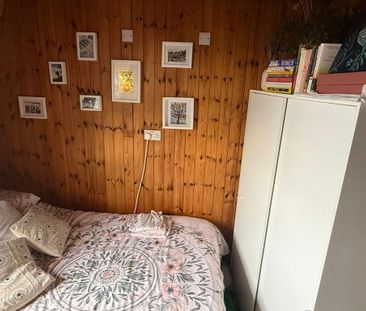 3 bedroom flat to rent - Photo 3